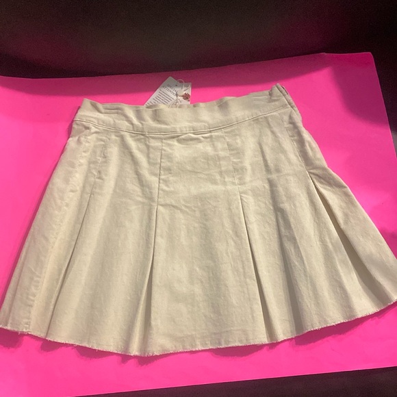 High Rise Corduroy Pleated Juniors Mini Skirt with Frayed Hem, Size M, Ivory NWT - Picture 1 of 10